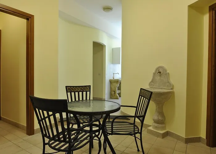 Hotel Roma Tourist House